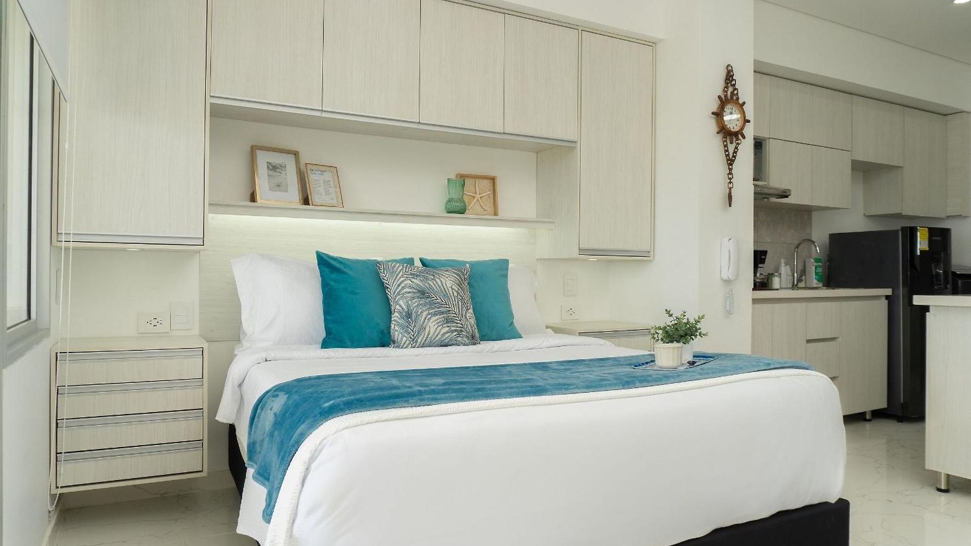 Cb726 | Moderna Frente Al Mar Con Balcón Y Cocina Con Isla Apartamento