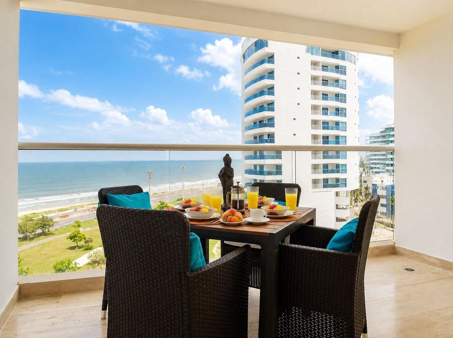 Cb726 | Moderna Frente Al Mar Con Balcón Y Cocina Con Isla Cartagena