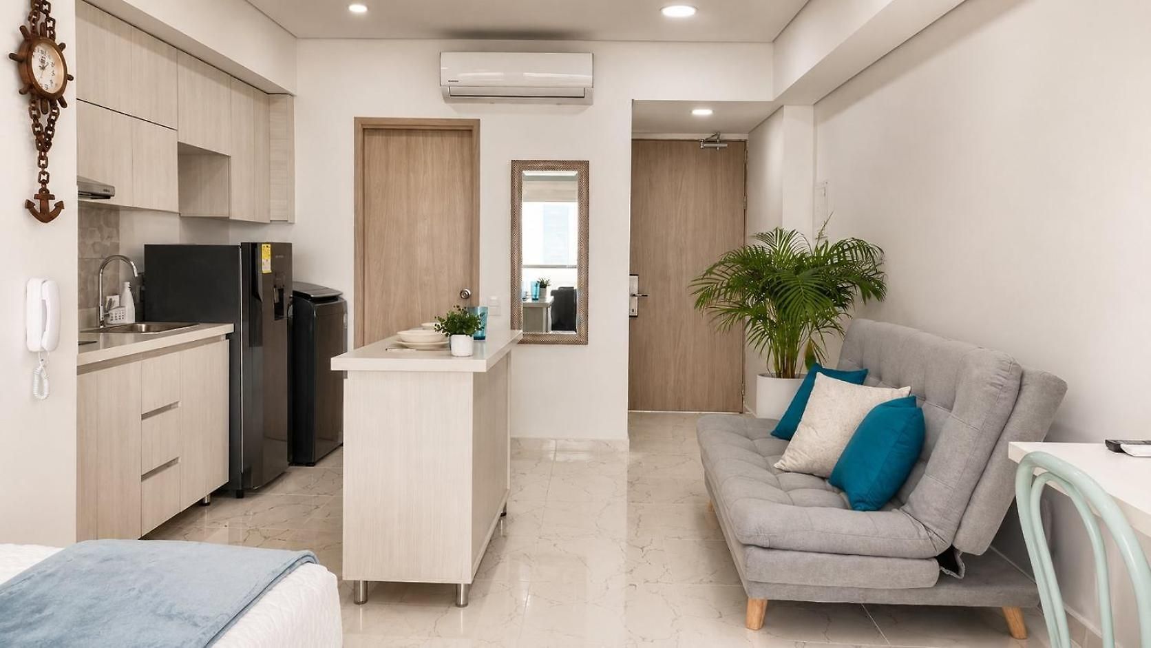Cb726 | Moderna Frente Al Mar Con Balcón Y Cocina Con Isla * Cartagena