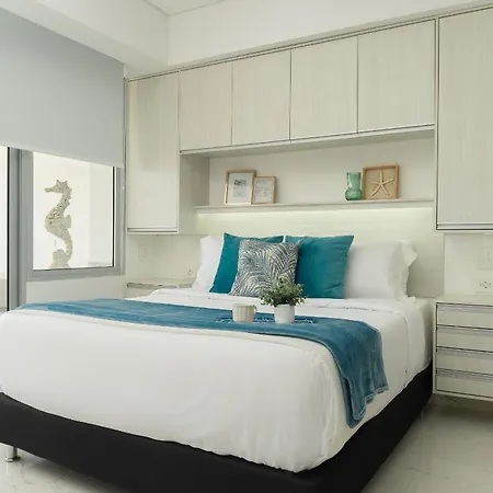 Cb726 | Moderna Frente Al Mar Con Balcón Y Cocina Con Isla Apartamento
