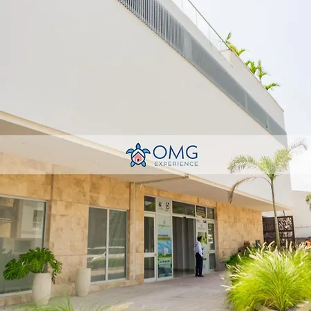 Apartamento Cb726 | Moderna Frente Al Mar Con Balcón Y Cocina Con Isla