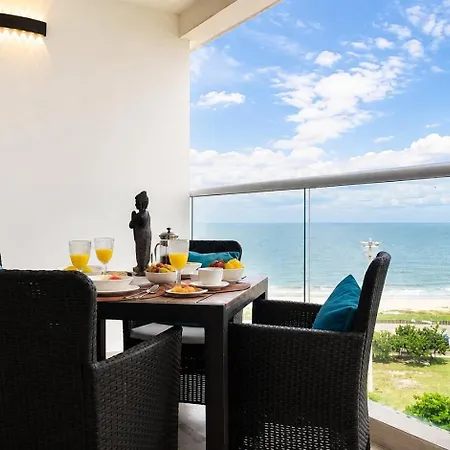 Cb726 | Moderna Frente Al Mar Con Balcón Y Cocina Con Isla
