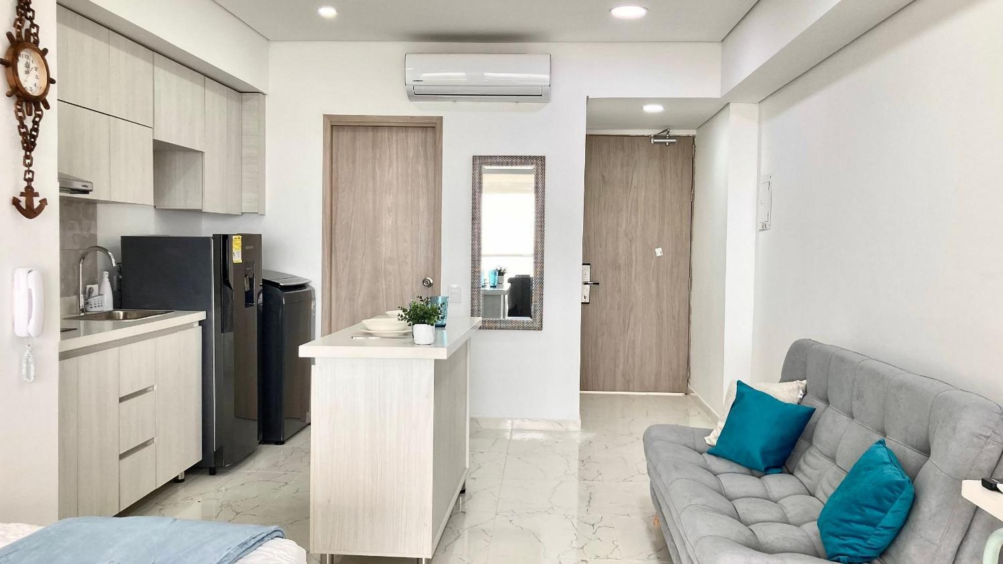 Apartamento Cb726 | Moderna Frente Al Mar Con Balcón Y Cocina Con Isla Cartagena