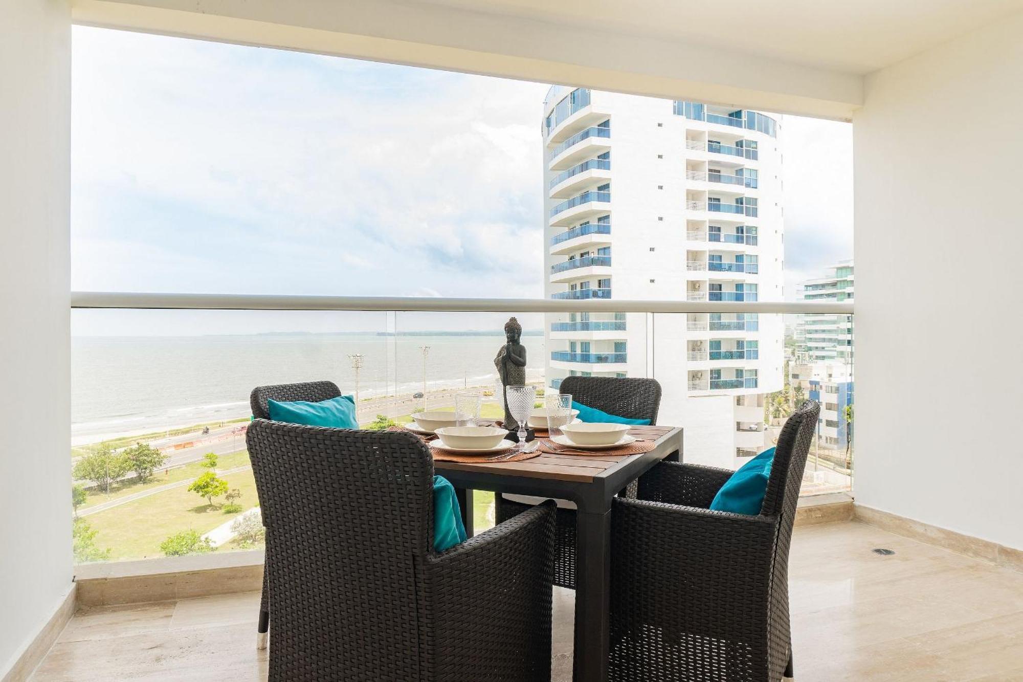 Apartamento Cb726 | Moderna Frente Al Mar Con Balcón Y Cocina Con Isla Cartagena