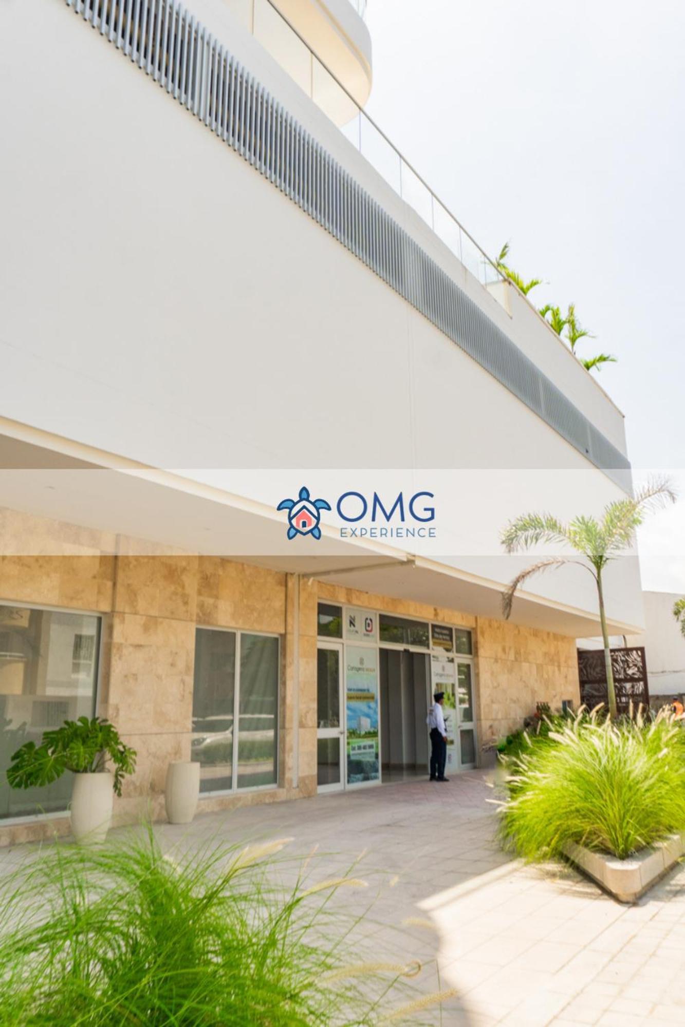 Apartamento Cb726 | Moderna Frente Al Mar Con Balcón Y Cocina Con Isla